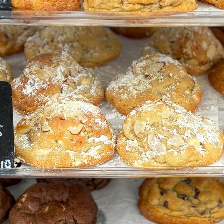 Almond Cookie